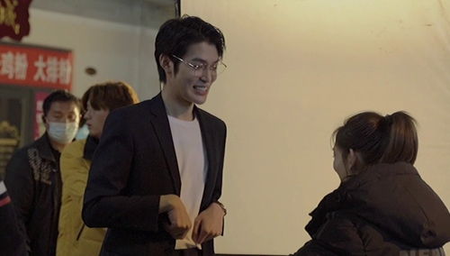 片场游戏abo,ABO背景下的耽美肉文演绎
