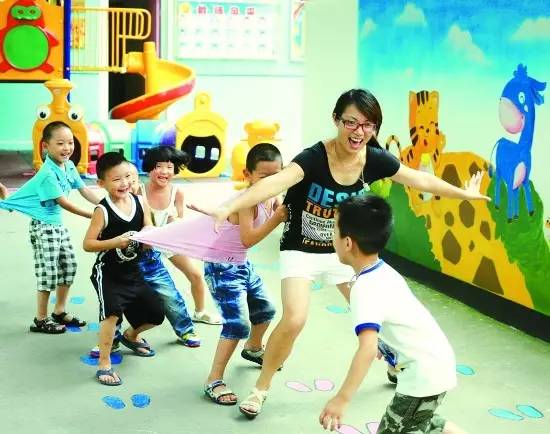 幼儿园小班玩的游戏,趣味盎然的游戏时光