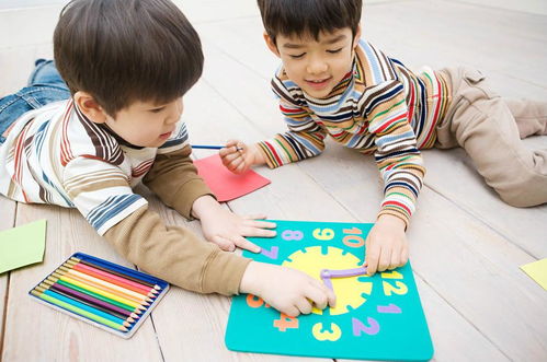 5岁小孩玩的游戏,5岁宝贝的欢乐游戏时光